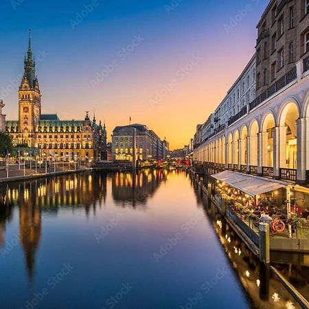 Hotel Village Гамбург Экстерьер фото