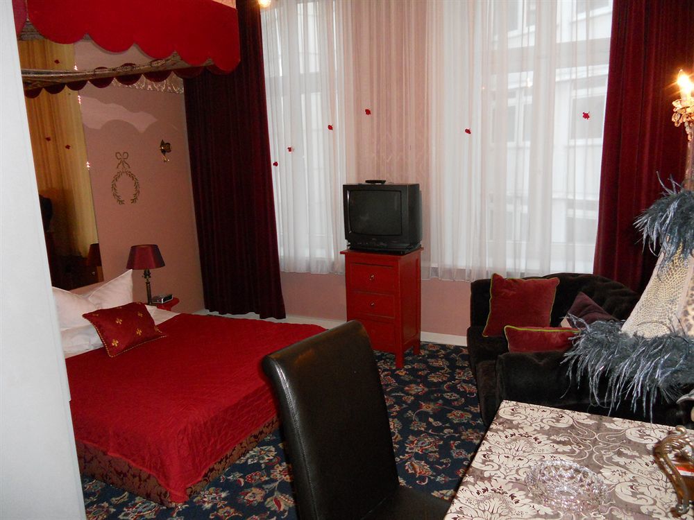 Hotel Village Гамбург Экстерьер фото